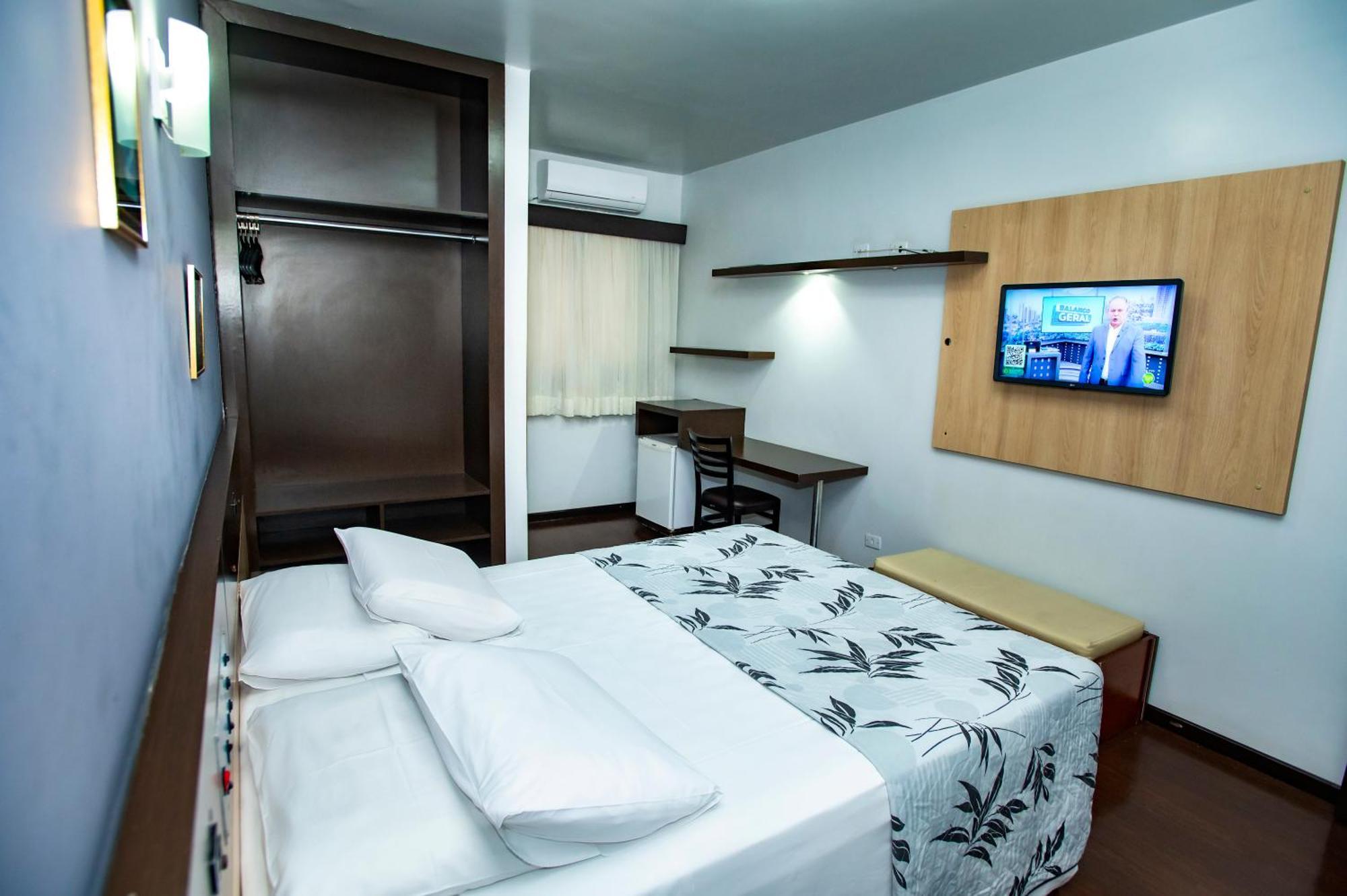 Hotel 365 Cuiabá Buitenkant foto