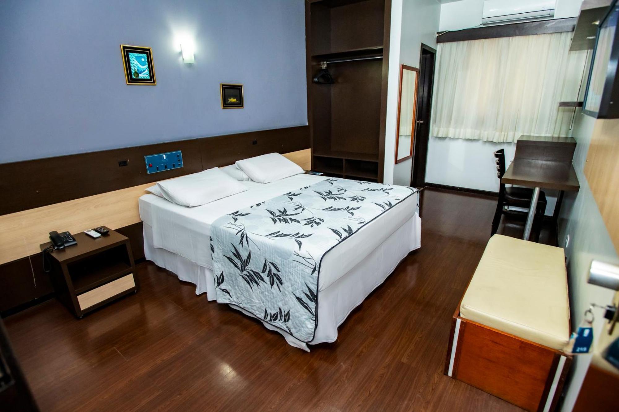 Hotel 365 Cuiabá Buitenkant foto